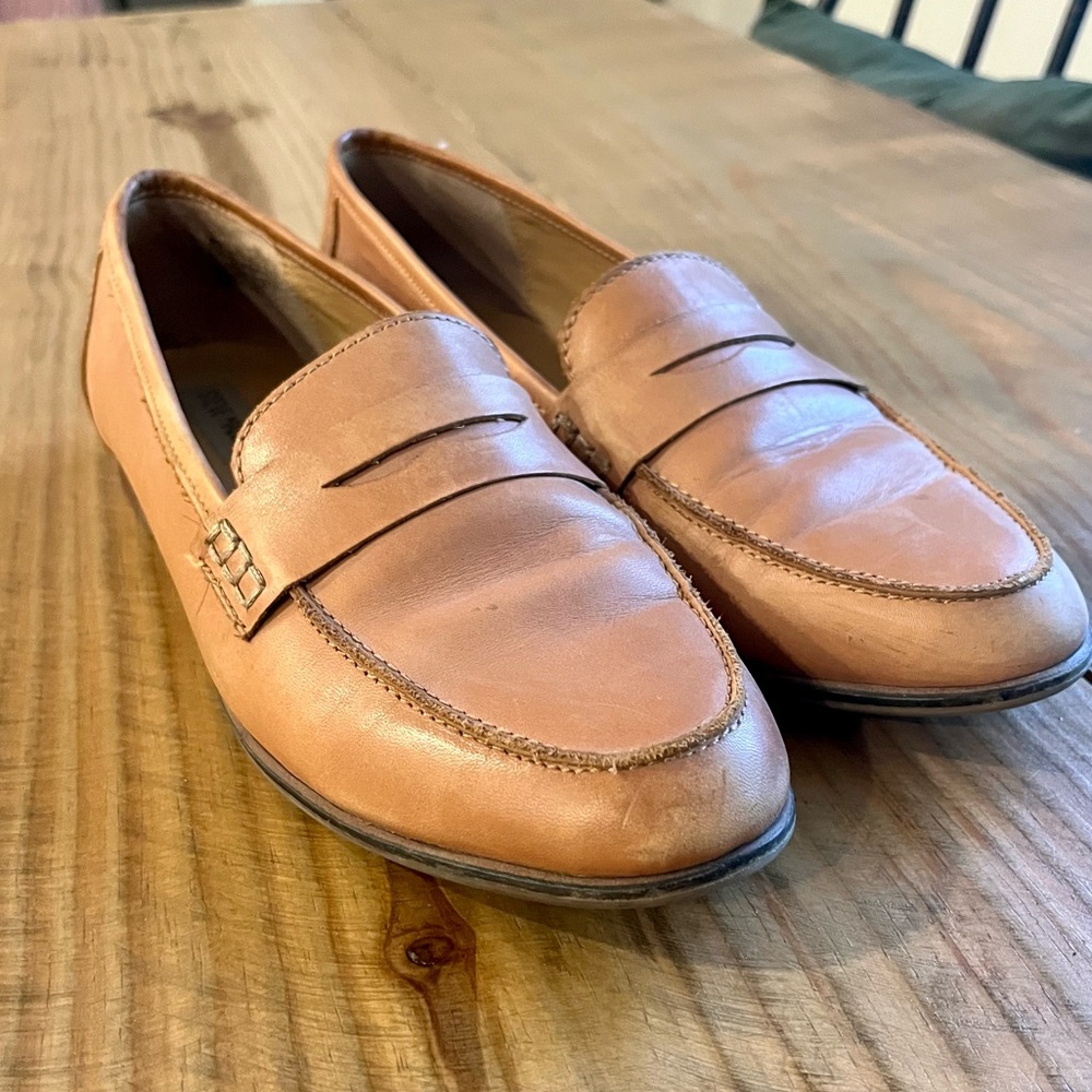 Steve Madden women’s US 8 leather penny loafers
